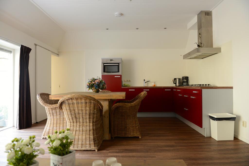 Appartementen Verhuur De Trijehoek Stiens Exterior foto