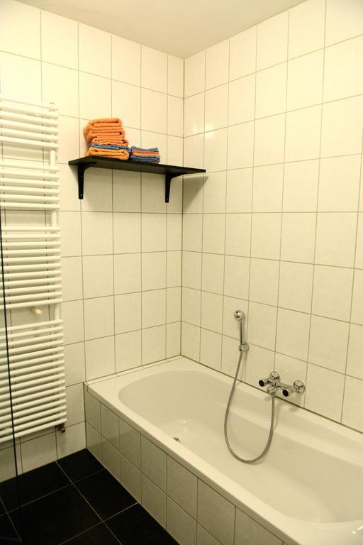 Appartementen Verhuur De Trijehoek Stiens Exterior foto