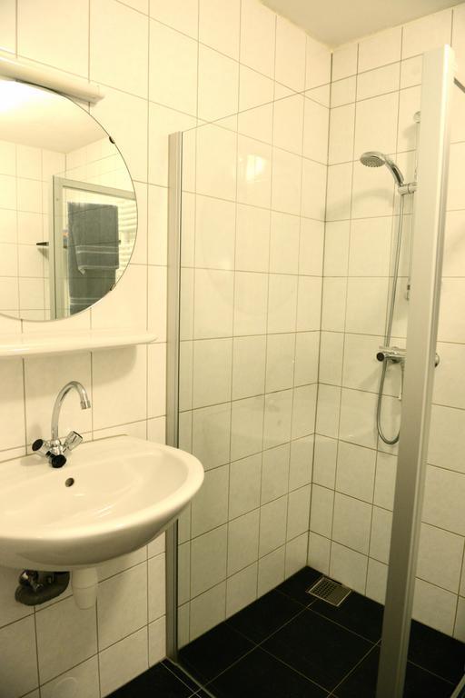 Appartementen Verhuur De Trijehoek Stiens Exterior foto